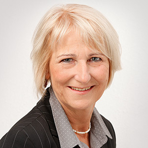 Frau Monika Polzer